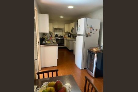 Apartamento à venda com 221m², 4 quartos e 2 vagas