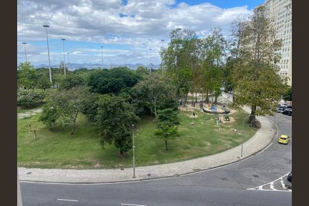 Apartamento à venda com 221m², 4 quartos e 2 vagas