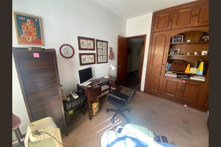 Apartamento à venda com 221m², 4 quartos e 2 vagas