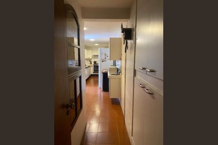 Apartamento à venda com 221m², 4 quartos e 2 vagas