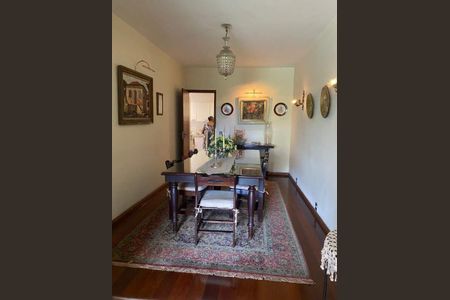 Apartamento à venda com 221m², 4 quartos e 2 vagas