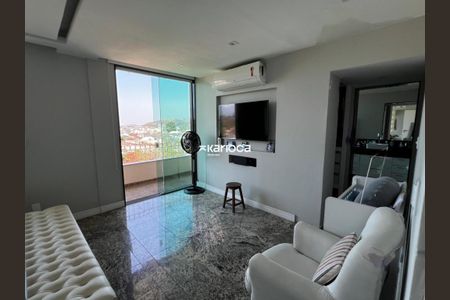 Casa de Condomínio à venda com 3 quartos, 380m² em Taquara, Rio de Janeiro