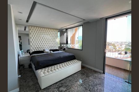 Casa de Condomínio à venda com 3 quartos, 380m² em Taquara, Rio de Janeiro