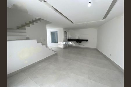 Casa de Condomínio à venda com 4 quartos, 220m² em Vargem Pequena, Rio de Janeiro