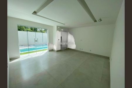 Casa de Condomínio à venda com 4 quartos, 220m² em Vargem Pequena, Rio de Janeiro