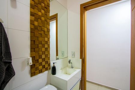 Apartamento para alugar com 120m², 2 quartos e 2 vagas Apartamento para alugar com 120m², 2 quartos e 2 vagasBanheiro social