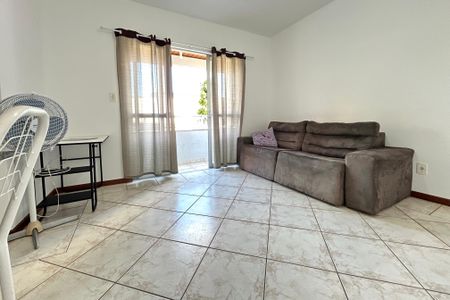 Sala de apartamento para alugar com 2 quartos, 80m² em Carvoeira, Florianópolis