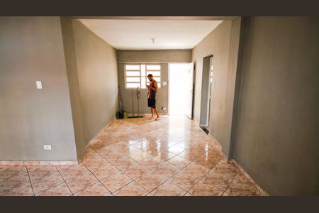 Sala de kitnet/studio para alugar com 1 quarto, 70m² em Boqueirão, Praia Grande