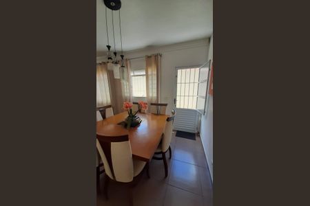 Sala de casa à venda com 4 quartos, 150m² em Cidade Líder, São Paulo