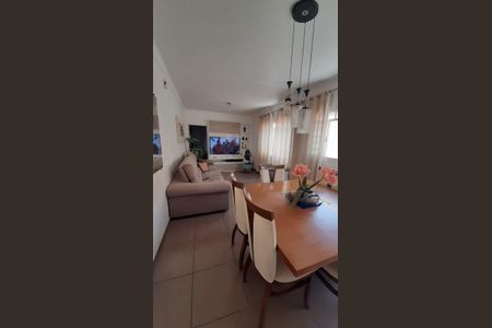 Sala de casa à venda com 4 quartos, 150m² em Cidade Líder, São Paulo