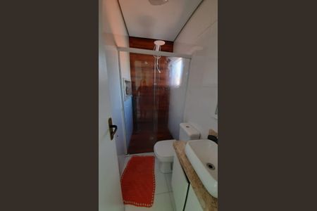 Casa à venda com 150m², 4 quartos e 2 vagasBanheiro