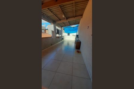 Casa à venda com 150m², 4 quartos e 2 vagasÁrea externa