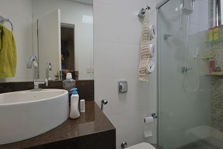 Apartamento à venda com 98m², 3 quartos e 1 vaga Apartamento à venda com 98m², 3 quartos e 1 vagaBanheiro da Suíte