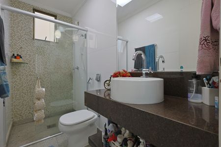 Apartamento à venda com 98m², 3 quartos e 1 vaga Apartamento à venda com 98m², 3 quartos e 1 vagaBanheiro