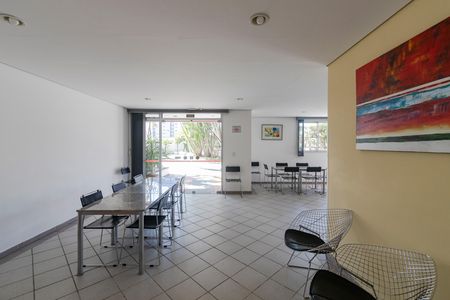 Apartamento à venda com 82m², 3 quartos e 2 vagas Apartamento à venda com 82m², 3 quartos e 2 vagasÁrea Comum