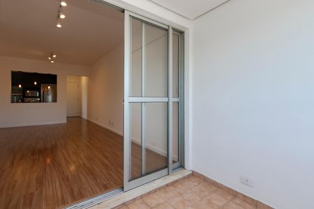 Apartamento à venda com 82m², 3 quartos e 2 vagas Apartamento à venda com 82m², 3 quartos e 2 vagasVaranda da Sala