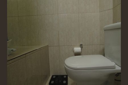 Casa à venda com 97m², 2 quartos e 1 vagaBanheiro 1