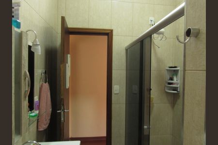 Casa à venda com 97m², 2 quartos e 1 vagaBanheiro 1