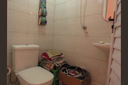 Casa à venda com 97m², 2 quartos e 1 vagaBanheiro 2