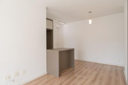Sala de apartamento para alugar com 2 quartos, 67m² em Bela Vista, São Paulo