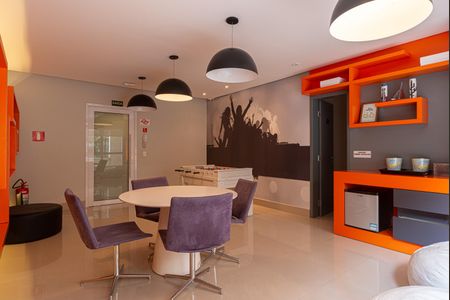 Apartamento para alugar com 67m², 2 quartos e 1 vagaÁrea comum - Sala de Jogos