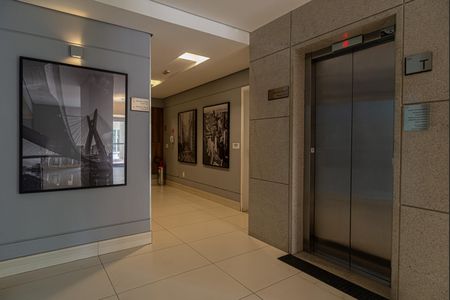 Apartamento para alugar com 67m², 2 quartos e 1 vagaÁrea comum - Elevador