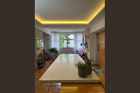 Apartamento à venda com 115m², 2 quartos e 1 vaga