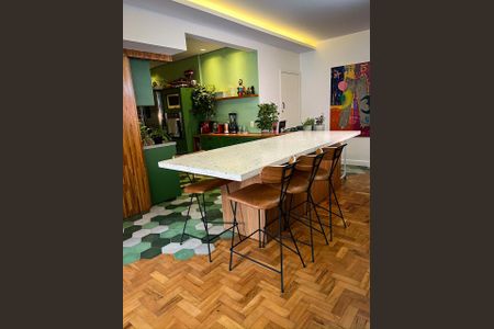 Apartamento à venda com 115m², 2 quartos e 1 vaga