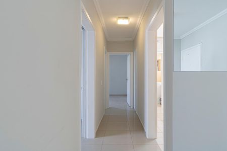 Corredor de apartamento para alugar com 2 quartos, 44m² em Vila Uberabinha, São Paulo