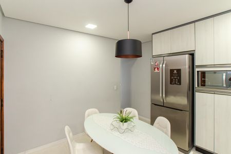 Casa à venda com 147m², 3 quartos e 2 vagasCozinha