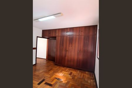 Casa para alugar com 230m², 3 quartos e 2 vagas