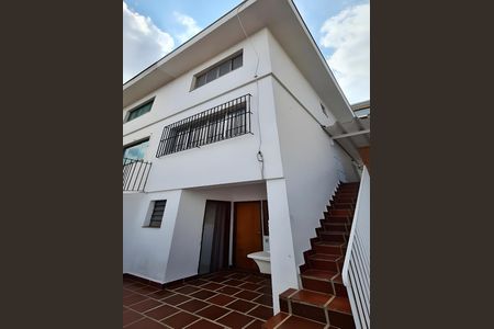 Casa para alugar com 230m², 3 quartos e 2 vagas