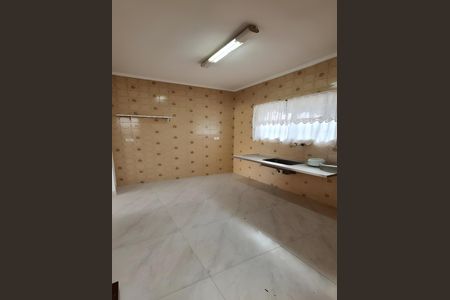 Casa para alugar com 230m², 3 quartos e 2 vagas