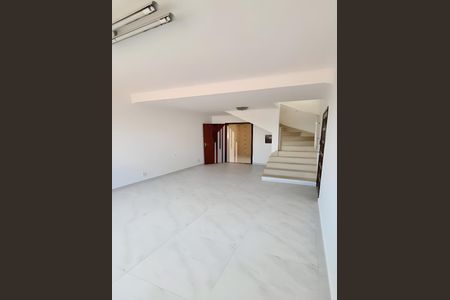 Casa para alugar com 3 quartos, 230m² em Alto de Pinheiros, São Paulo