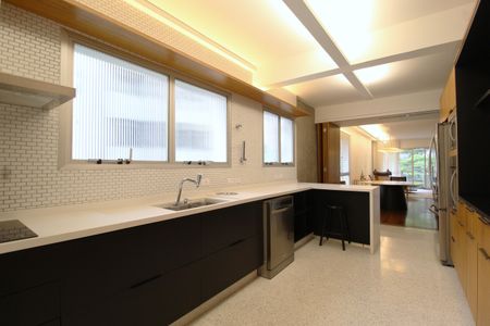 Apartamento à venda com 192m², 3 quartos e 2 vagasCozinha