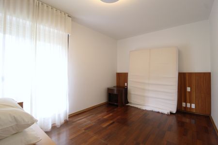 Apartamento à venda com 192m², 3 quartos e 2 vagasQuarto 3 - Suíte