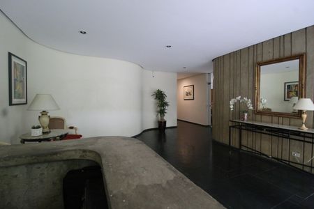 Apartamento à venda com 192m², 3 quartos e 2 vagasHall Social