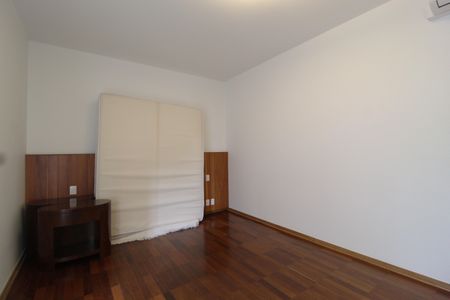 Apartamento à venda com 192m², 3 quartos e 2 vagasQuarto 3 - Suíte