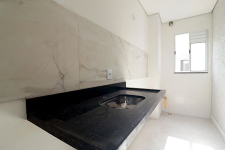 Apartamento à venda com 38m², 2 quartos e 1 vaga Apartamento à venda com 38m², 2 quartos e 1 vagaCozinha e Área de Serviço