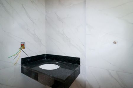 Apartamento à venda com 38m², 2 quartos e 1 vaga Apartamento à venda com 38m², 2 quartos e 1 vagaBanheiro