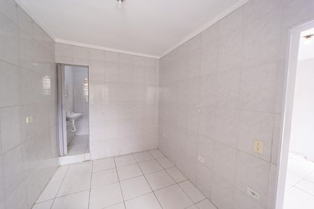 Cozinha de casa para alugar com 1 quarto, 40m² em Vila Nhocuné, São Paulo