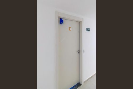 Apartamento para alugar com 40m², 2 quartos e sem vagaÁrea comum - Entrada com lockbox