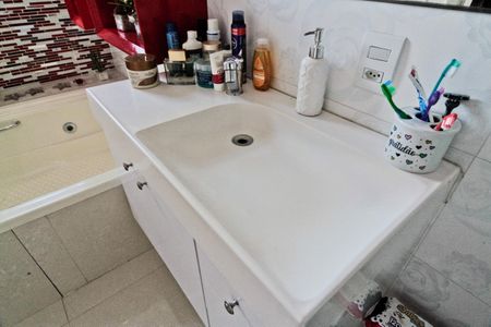 Casa à venda com 300m², 4 quartos e 6 vagasBanheiro da Suíte