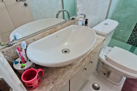 Casa à venda com 300m², 4 quartos e 6 vagasBanheiro