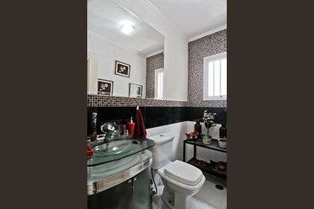 Casa à venda com 300m², 4 quartos e 6 vagasLavabo