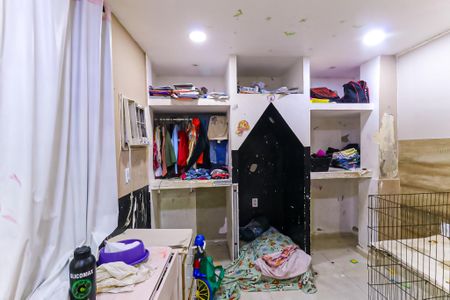 Casa para alugar com 303m², 2 quartos e 2 vagasQuarto 