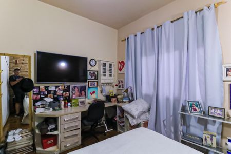 Casa para alugar com 303m², 2 quartos e 2 vagasQuarto 