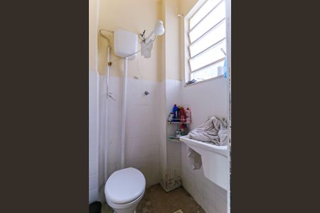 Casa para alugar com 303m², 2 quartos e 2 vagasBanheiro de serviço