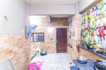 Casa para alugar com 303m², 2 quartos e 2 vagasEntrada