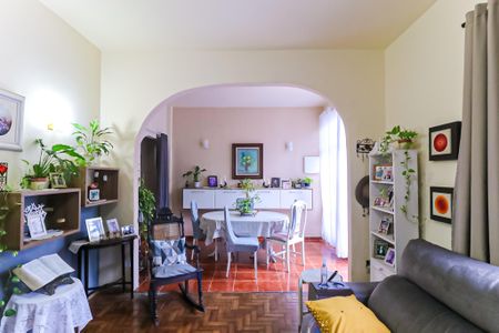 Casa para alugar com 303m², 2 quartos e 2 vagasSala